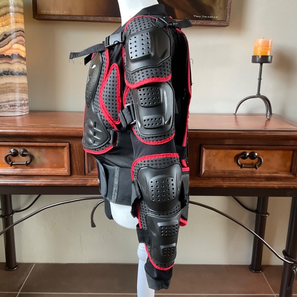 Sulaite Motocross Body Armor Jacket. Black and Red. Unisex. Size M - Picture 3 of 9